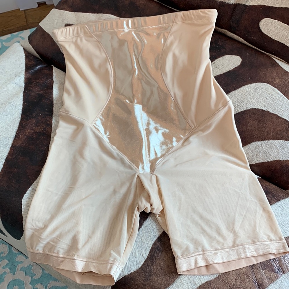Maidenform corset girdle NEW